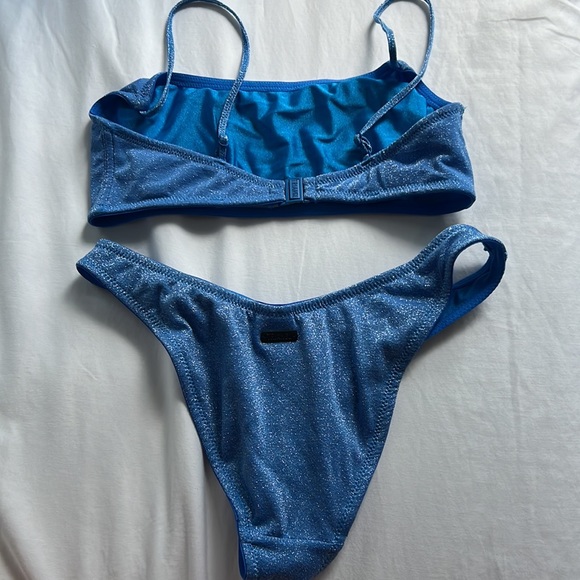 Triangl Bikini - Picture 3 of 3